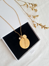 Charger l&#39;image dans la galerie, Collier Reva Famille avec personnalisation en Arabe
